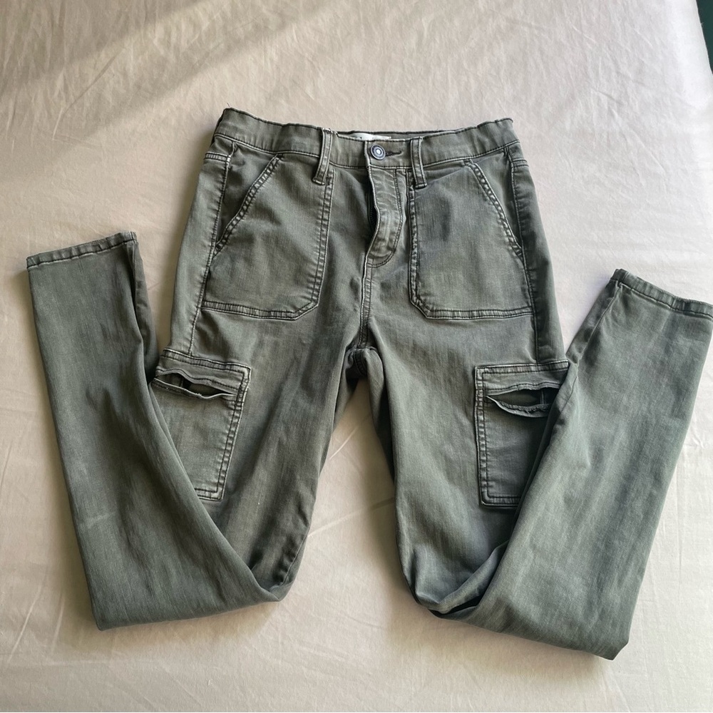 Mudd- juniors high rise utility jeggings- size 9- color olive